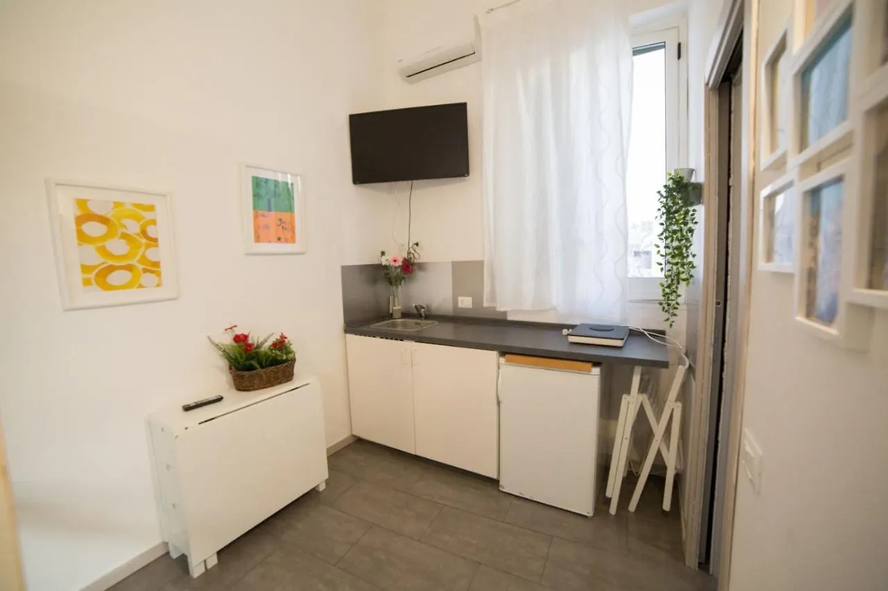 Appartamento In Villa Agnese 아찌트라자